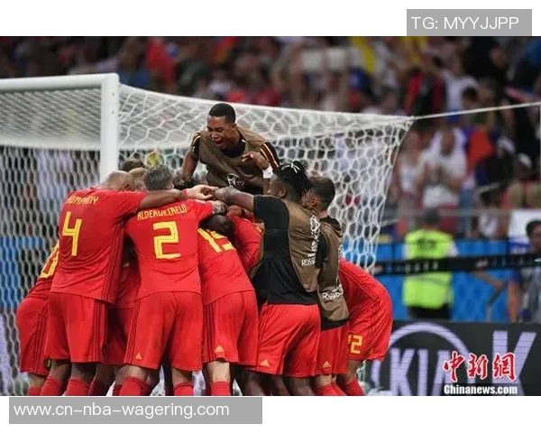 足球人浪的激情与梦想在绿茵场上交织成动人乐章 足球人浪的激情与梦想在绿茵场上交织成动人乐章